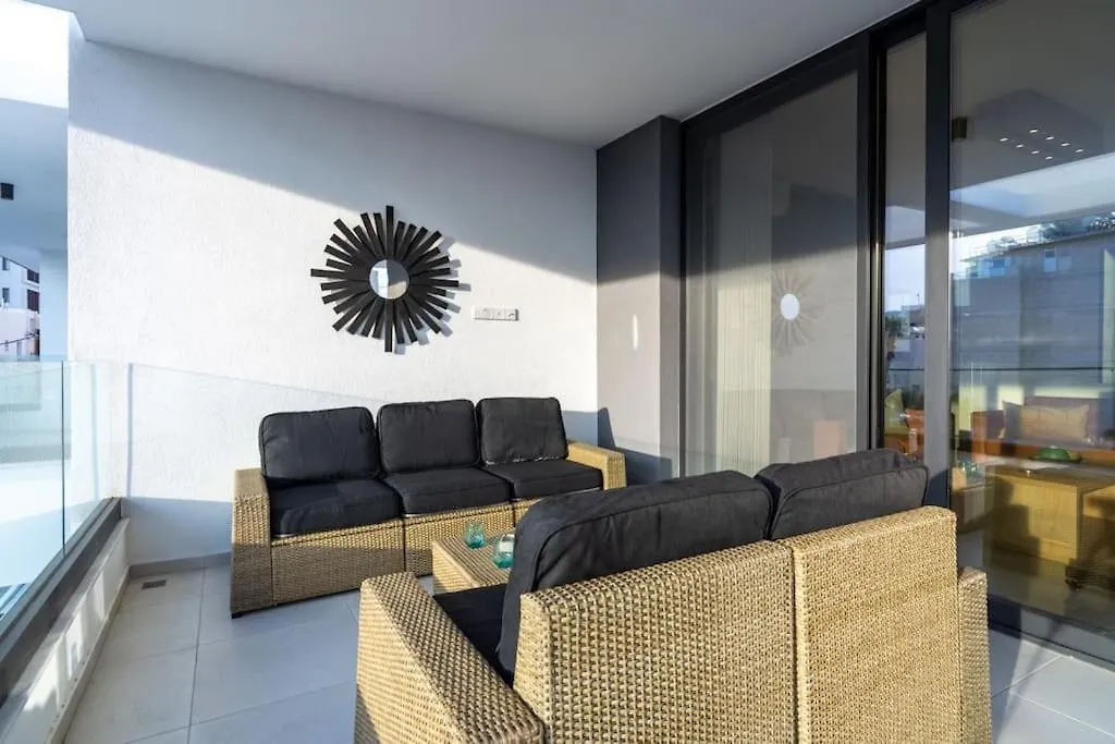 Beachcomber 2-Bedroom Apartment In Larnaca Cyprus